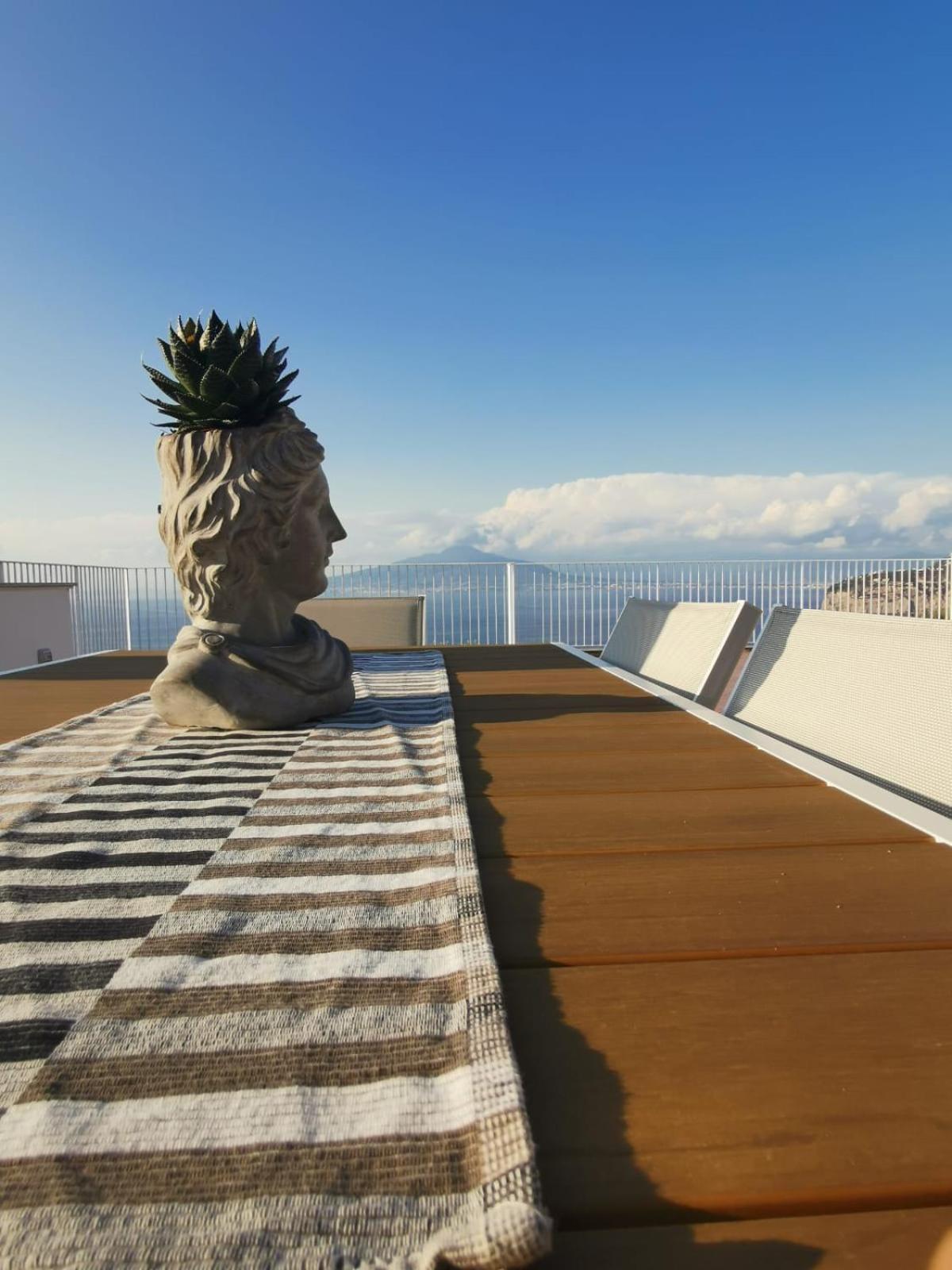 La Terrazza Sul Golfo Villa Sorrento Exterior photo